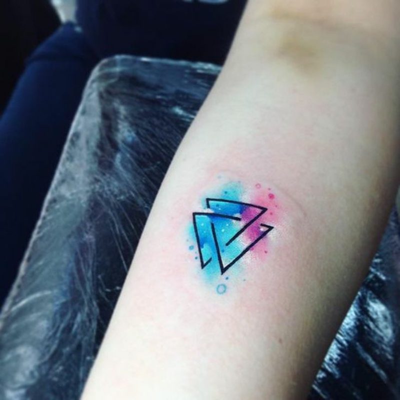 Watercolor Tattoo klein geometrisch