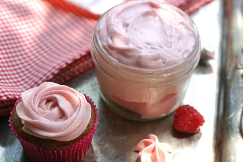 vanille cupcakes himbeere frosting