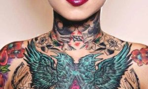 Die Tendenz bei den Frauen Tattoos