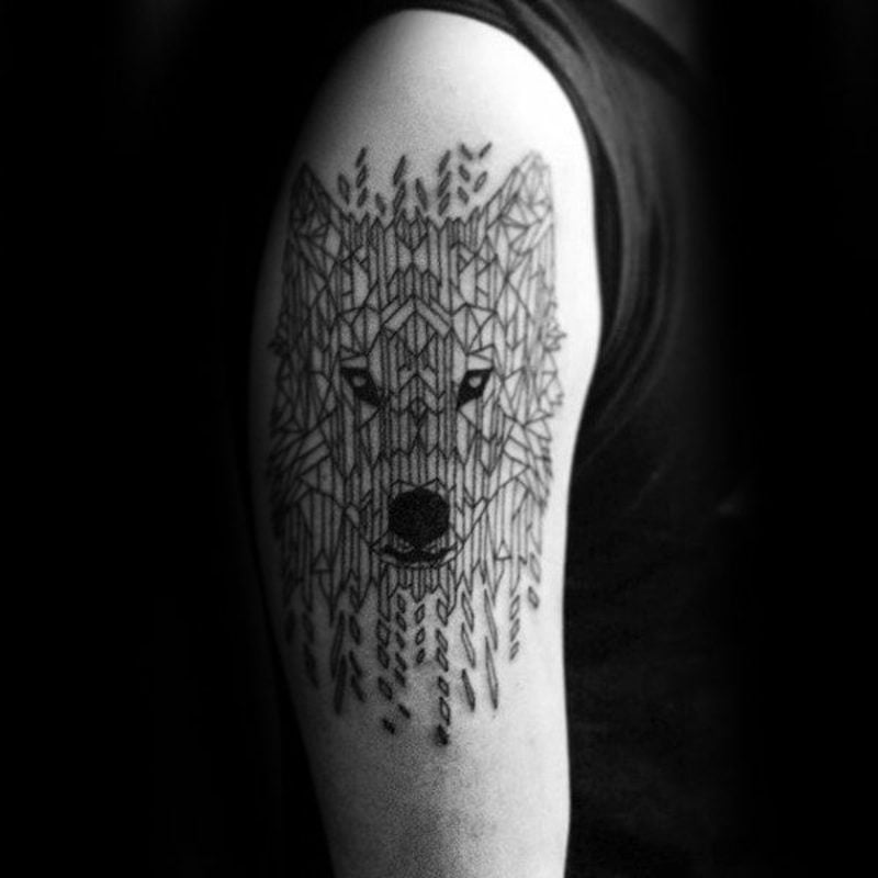 Wolf Tattoo Vorlage geometrisch Mann Oberarm