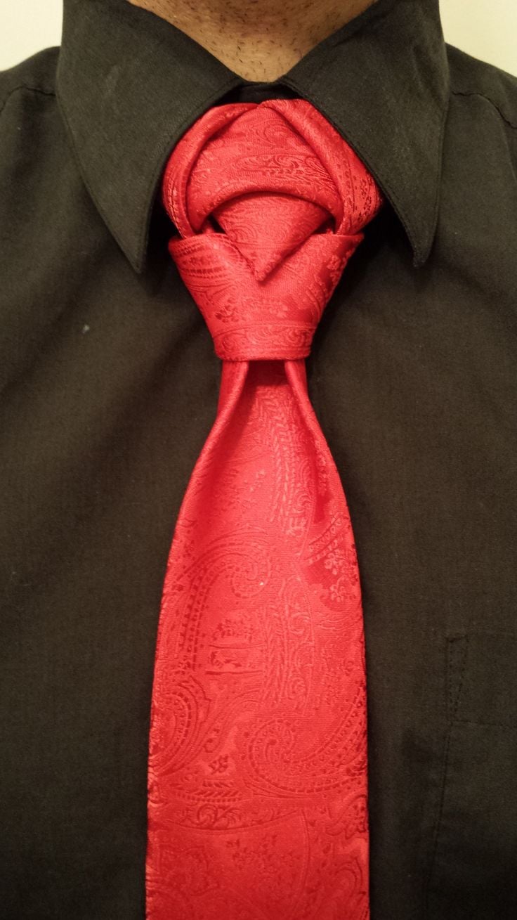 Viele Ideen für originelle Krawattenknoten finden Sie hier