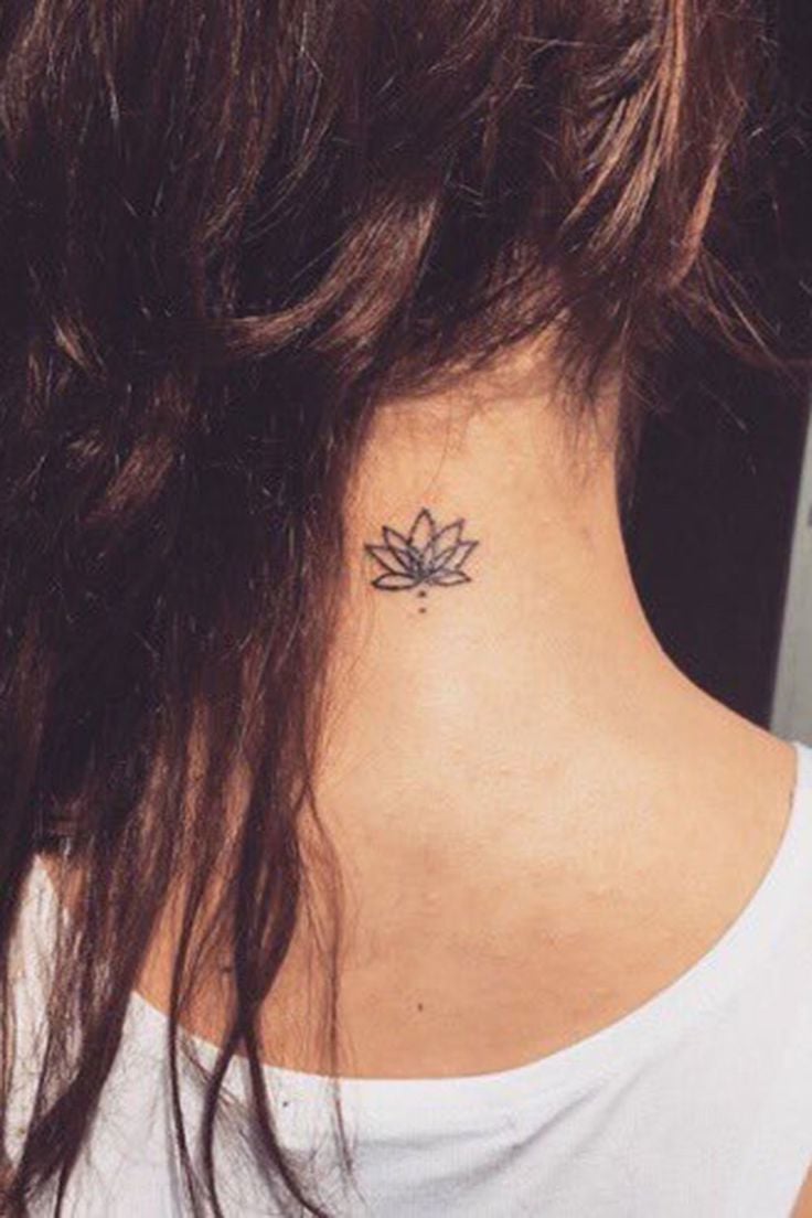 Kleine Tattoos mit Lotusblume Motive