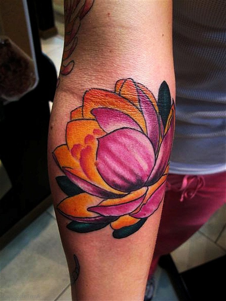 Watercolor Tattoo Lotusblume Ideen