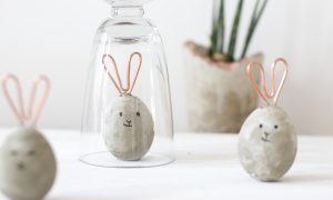 Unsere DIY Ideen richten besonders gut an die Kleine und Große, die auf der Suche nach kreativen Inspirationen für Osterhasen Basteln sind.