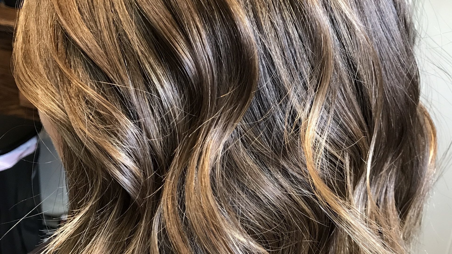 Braune haare mit blonden strähnen bilder