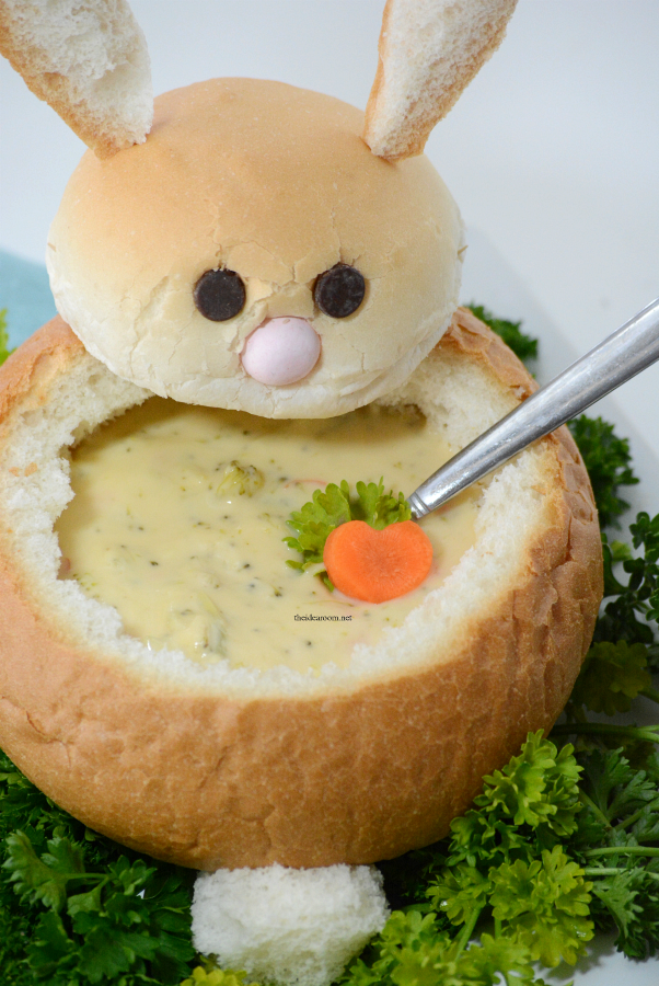 Osterrezepte für Mittagessen: Eine leckere Suppe in Osterhasen-Schlüssel, die jedem Kind gefällt 