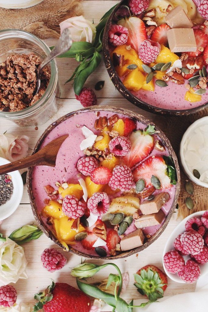 Das perfekte Frühstück für den Sommer: Himbeere Smoothie mit weißer Schokolade 