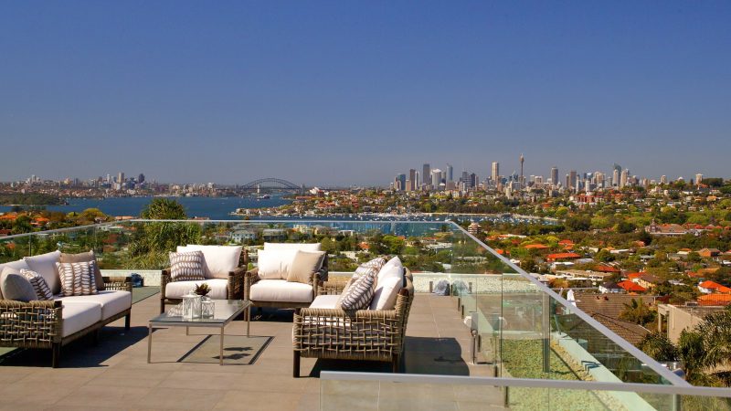 Die Wunderwerke der großen Stadt: Die moderne Terrassengestaltung auf