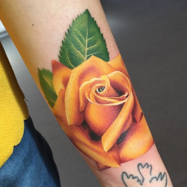 50+ Ideen für Rosen Tattoo das Symbol der wahren Liebe Tattoos