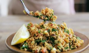 Couscous Salat Jamie Oliver - marokkanischer und griechischer Art