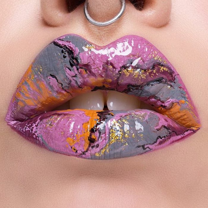 Marbel Effekt auf den Lippen