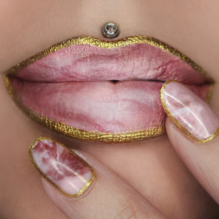 Schöne Lippen mit Marmor Effekt