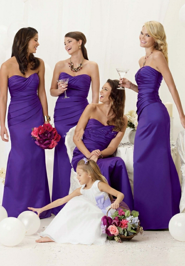 Kleider für Hochzeitsgäste Brautjungfern Violett
