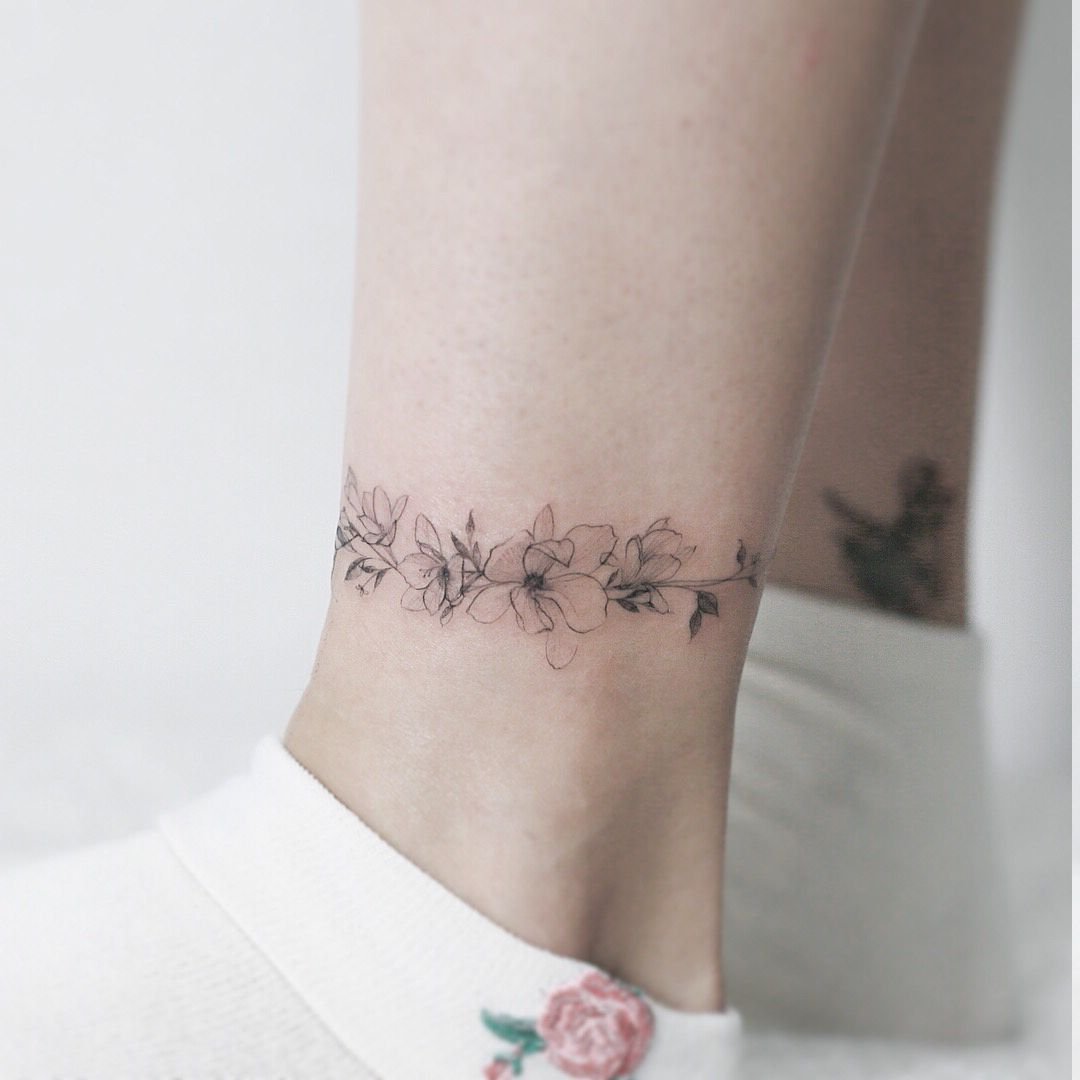 Fuß Tattoo Kette: Orchideen Tattoo Kette