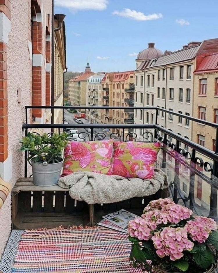 Balkon gestalten mit Pflanzen Hortensien