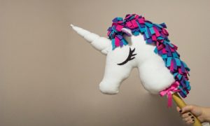 Steckenpferd basteln Einhorn aus Filz niedlich