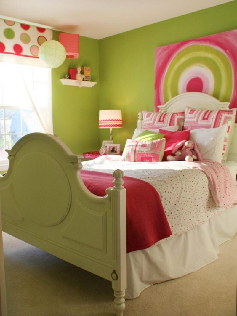 Kinderzimmer streichen Grün rosa Akzente