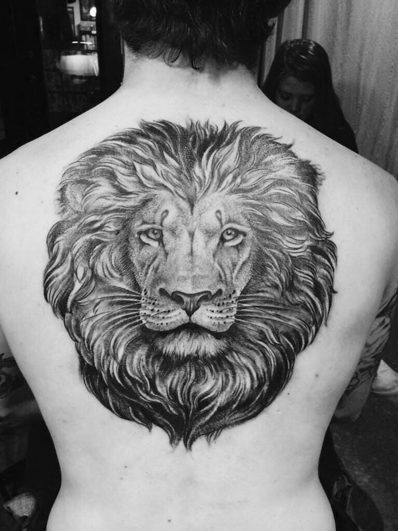 Tattoo Löwe Rücken