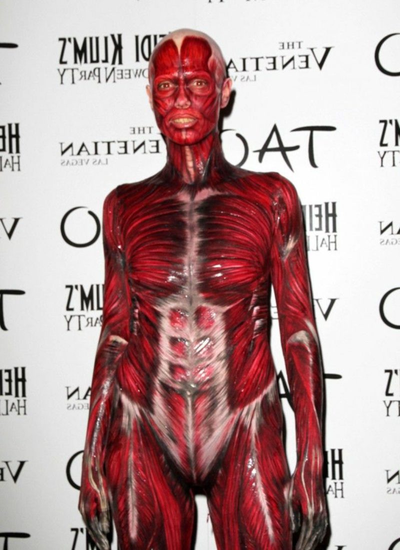 Halloween Kostüm Heidi Klum Körper ohne Haut