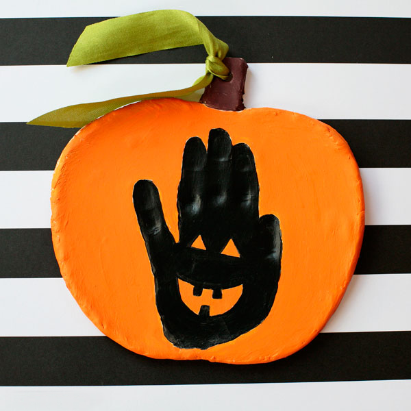 10 Ideen für Halloween Basteln mit Kindern