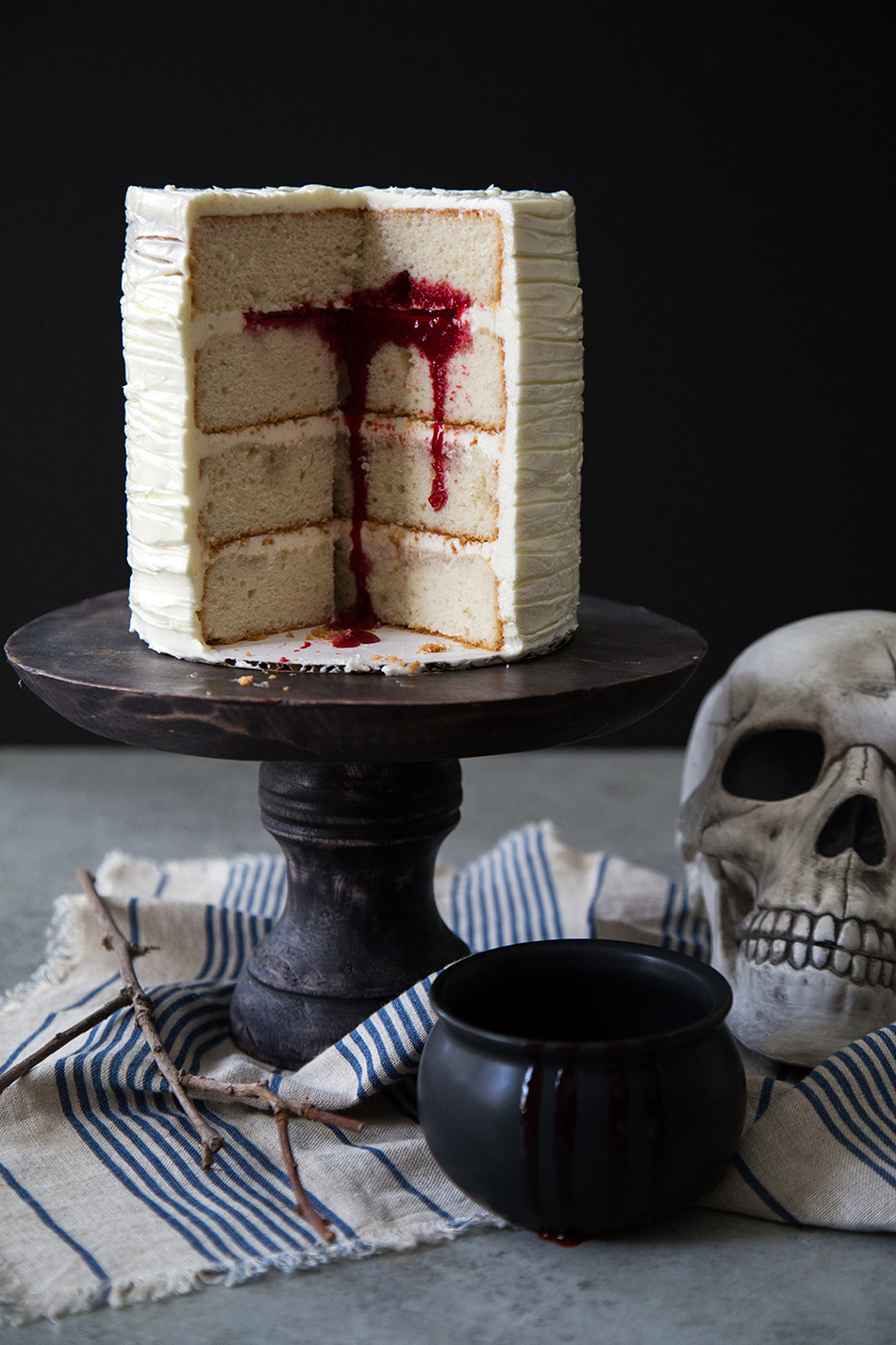 Halloween Torte selber machen - blutige Kuchen zu Halloween