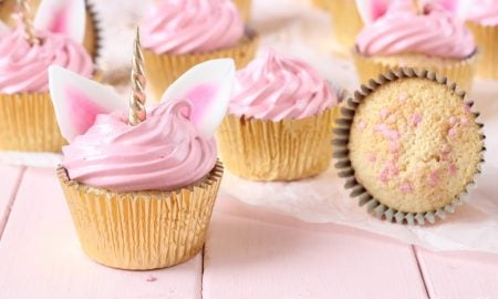 Einhorn Muffins mit rosa Buttercreme herrlicher Look