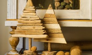 Weihnachtsdeko selber basteln Holz dekorative Tannen Treibholz