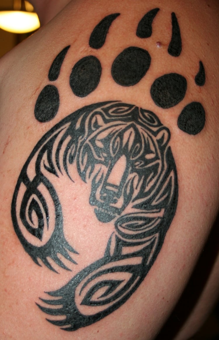 coole Tattoos für Männer Tiger Pfote Tribal