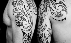 coole Tattoos für Männer Tribal Ornamente detailliert