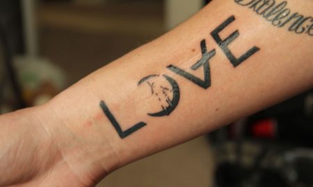 Liebes Tattoo - Design Ideen und Bedeutungen