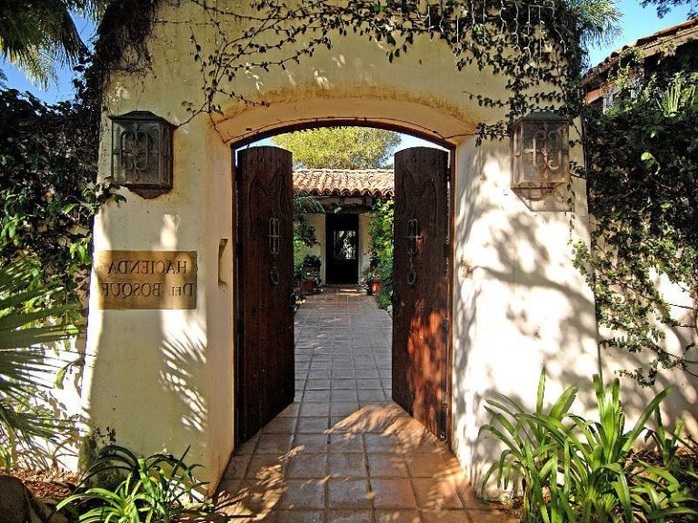 Innenhof Spanischer Häuser: Moderne und klassische Inspirationen