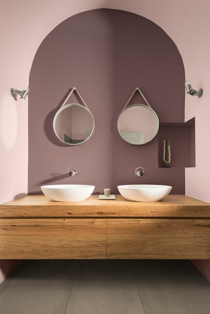 Wandfarbe Altrosa mit Holz kombinieren für modernes Badezimmer 