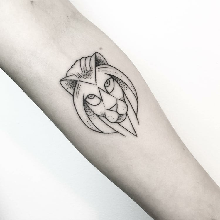 Tattoo minimalistisch Kopf Löwe