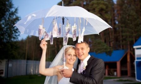 Geldscheine Regenschirm Hochzeit