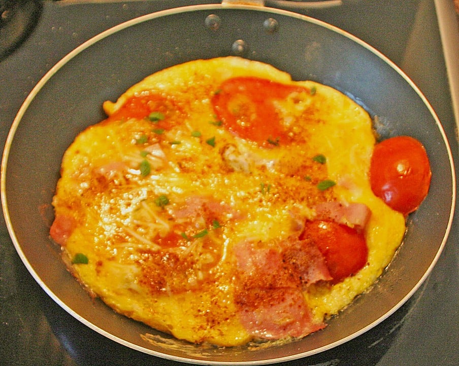 Omelett mit Tomaten selber zubereiten