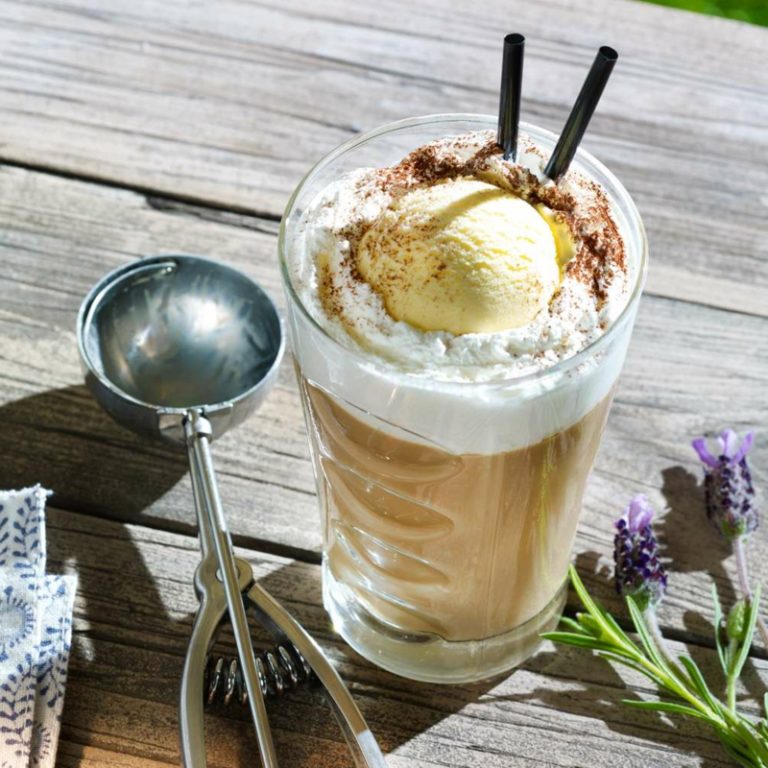 Eiskaffee selber machen tolle Idee für die heißen Sommertage ZENIDEEN