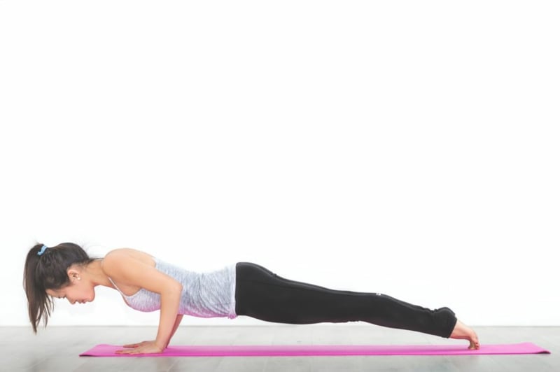 Übungen Abnehmen Plank Position