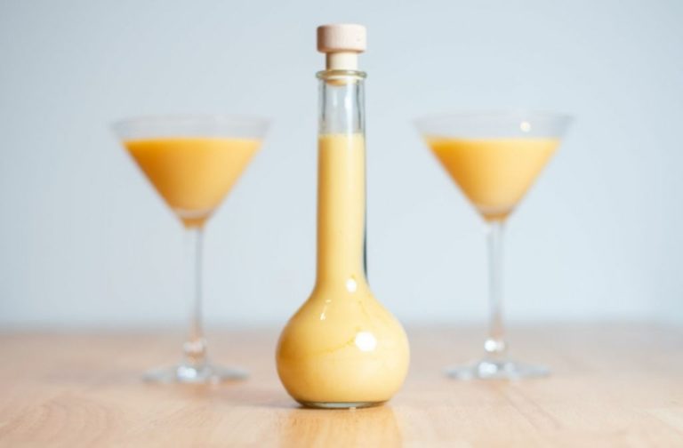 Eierlikör Rezept So lässt sich das beliebte Getränk selber zubereiten! ZENIDEEN