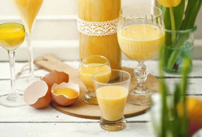 Eierlikör Rezept So lässt sich das beliebte Getränk selber zubereiten! ZENIDEEN