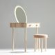 Möbel im minimalistischen Stil