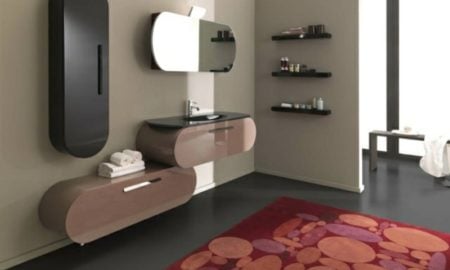 Badezimmer einrichtung moderner Schrank Spiegeltür