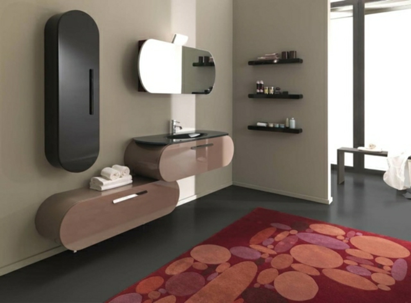 Badezimmer einrichtung moderner Schrank Spiegeltür