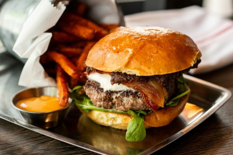 Halloumi Burger zubereiten super leckeres Rezept mit HonigSenfSauce