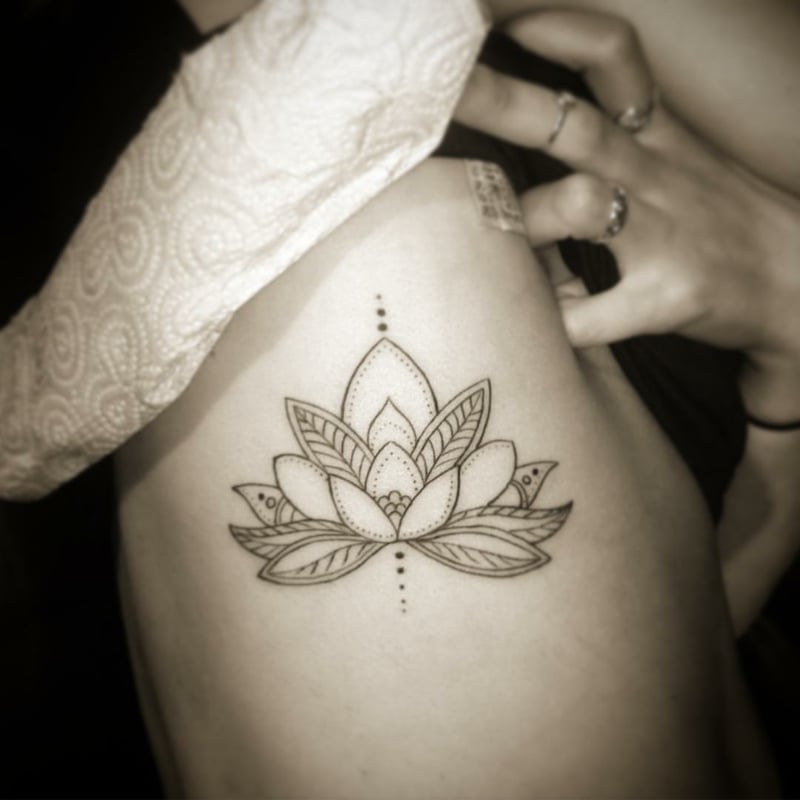Lotus Tattoo Mandala Idee für Männer