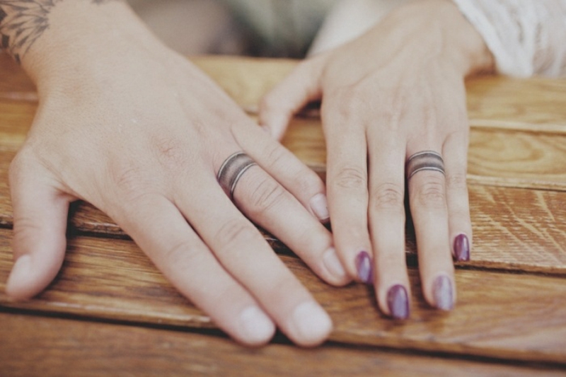 Ring Tattoos Ehepaar originell
