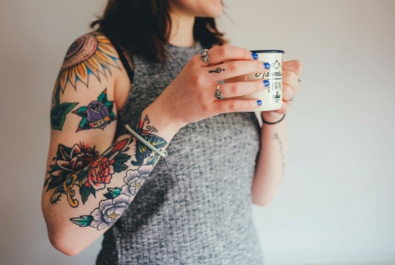 Tattoos für Frauen ab 50 Ideen und Inspirationen