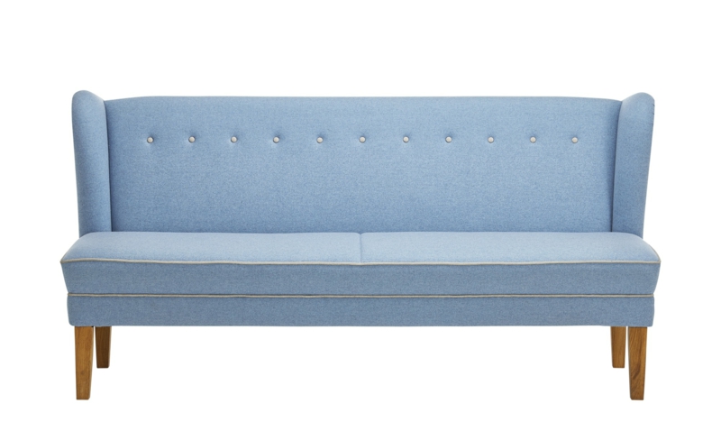 blaues Sofa lang eleganter Look
