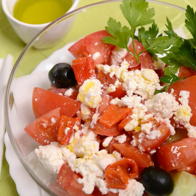 Schopska Salat: eine sommerliche Spezialität aus der bulgarischen Küche