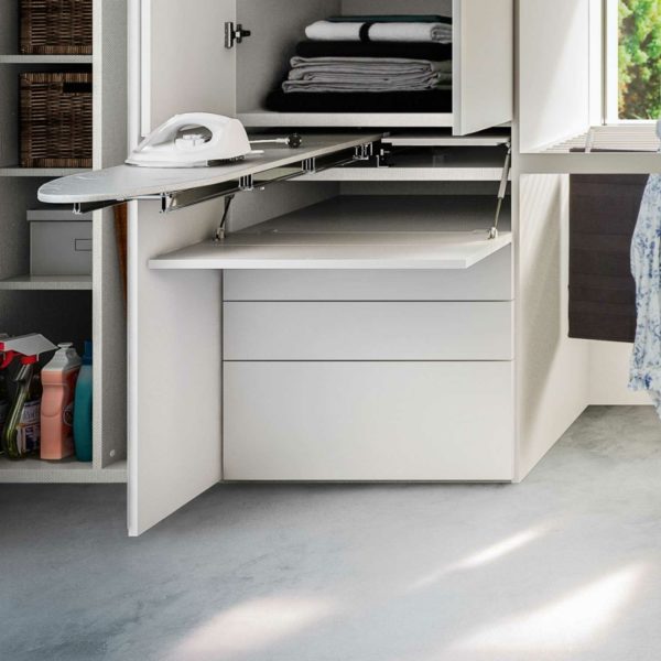 Bügelbrett Schrank - eine schlaue & platzsparende Idee