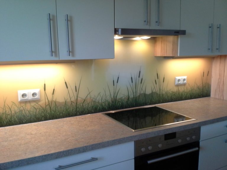 Wandpaneele Küche: moderne Ideen und Tipps für die Montage